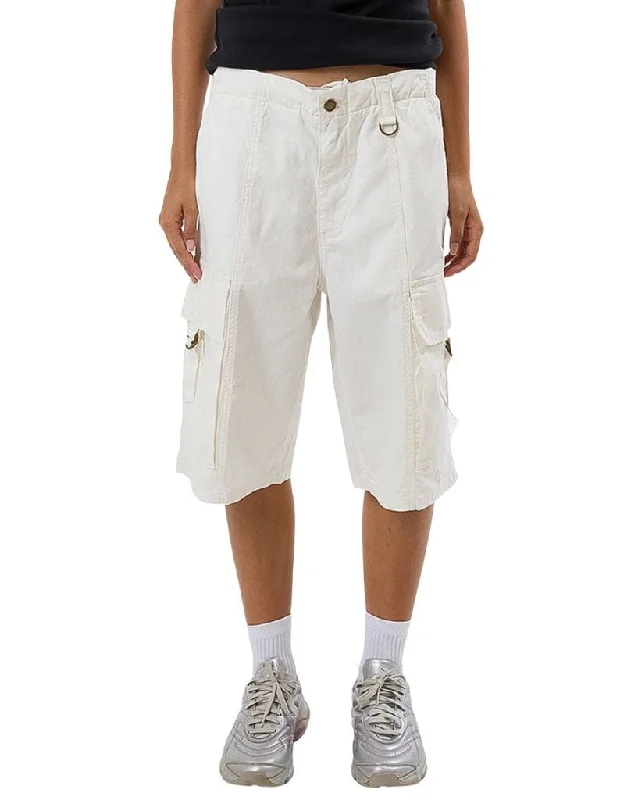 Tailored shorts – Well-fitted, structured shorts, often more formal or polished for work or events.Scout Cargo Jort