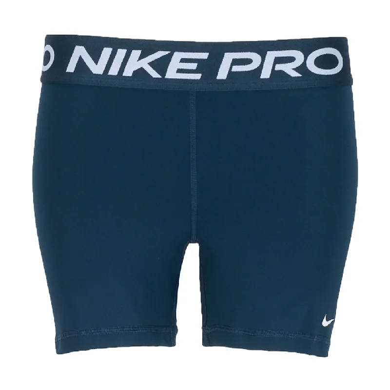 Tailored shorts – Well-fitted, structured shorts, often more formal or polished for work or events.Nike Pro 365 5" Short - Womens