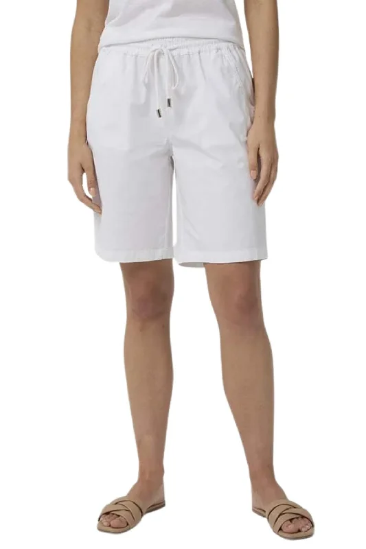 Tailored shorts – Well-fitted, structured shorts, often more formal or polished for work or events.WASHER COTTON SHORT - YT24H5786