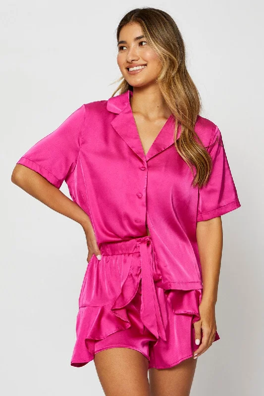 Paperbag waist shorts – Shorts with a gathered, elastic waist and often a belt, creating a relaxed and stylish fit.Pink Satin Pajamas Set Short Sleeve