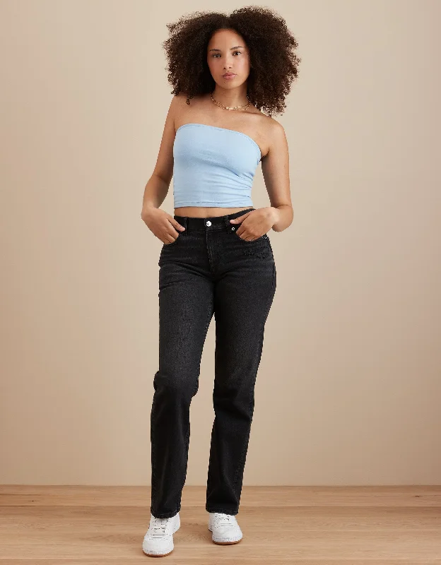 Stretch trousers – Trousers made with a small amount of spandex or elastane for added stretch and flexibility.AE Stretch Curvy Straight Jean