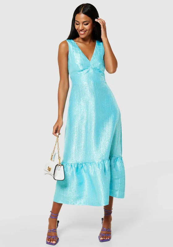 Maxi dress – Long dress that typically reaches the ankles or floor, offering a flowing and elegant look.Closet London Aline Crinkle Dress, Sky Blue