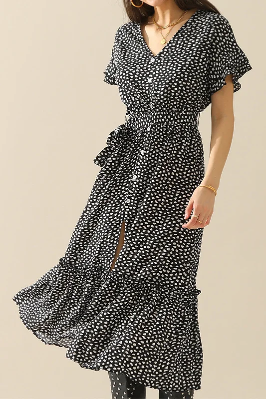 Fit-and-flare dress – Dress that is fitted at the top and flares out at the bottom, offering a feminine and flattering shape.LEOPARD PATTERN SLIT LONG DRESS