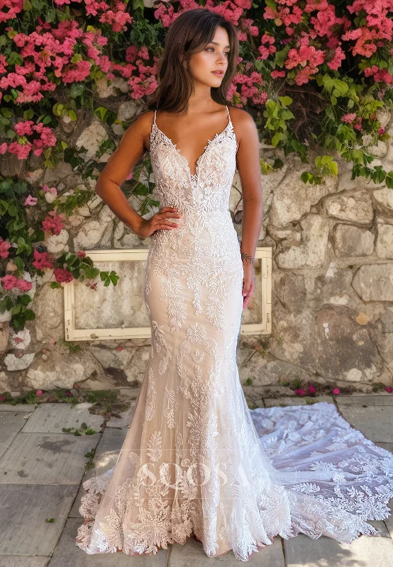 Tulle dress – Dress made with soft, voluminous tulle fabric, often worn for formal occasions or as part of a bridal outfit.Plunging V necl Allover Lace Wedding Dress with Train Bridal Gown