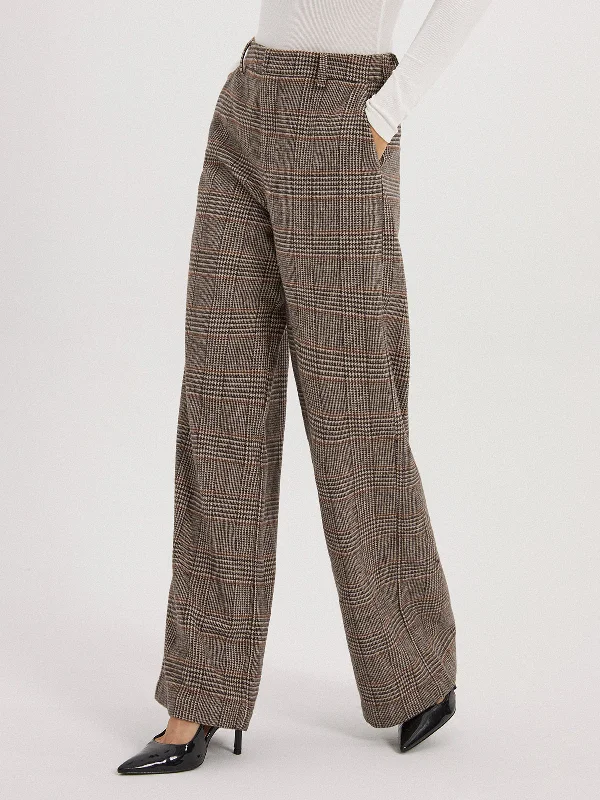 Wide-leg trousers – Trousers with a loose, flared fit from the hips down to the ankles.BerryBetty - Glen Plaid Wide Leg Pants