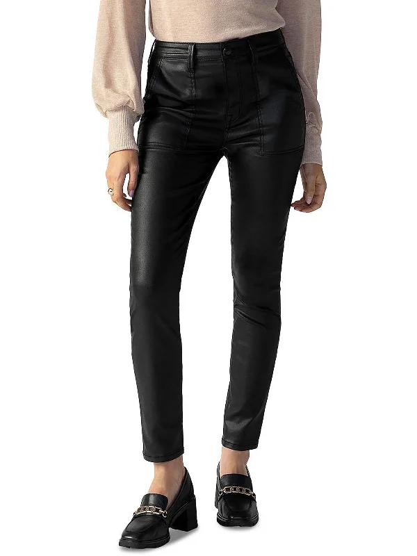 Paperbag waist trousers – Trousers with a gathered waistband, often cinched with a belt for added style.Hayden Womens Coated High Rise Skinny Jeans