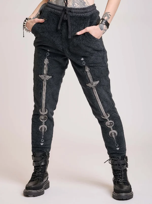 Tapered trousers – Trousers that narrow toward the ankle, creating a more fitted, streamlined look.Sword Plush Joggers