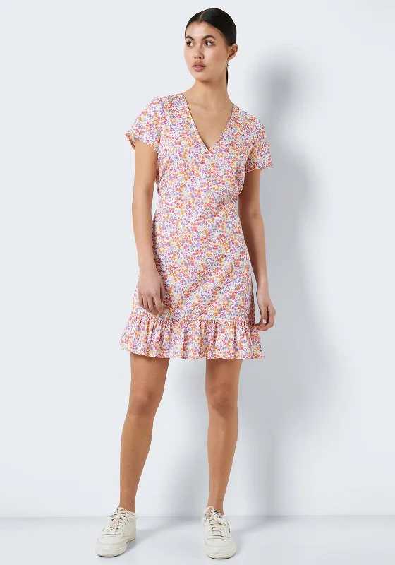 Sundress – Light, sleeveless dress typically worn in warm weather, often made from cotton or linen.Noisy May Sabina Short Sleeve Floral Dress, Sugar Swizzle