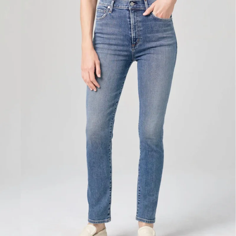 Wide-waistband trousers – Trousers with a thick waistband, often providing a more structured or comfortable fit.Olivia High Rise Denim In Hightime