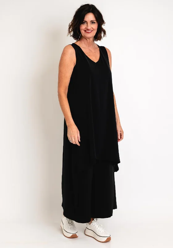 Halterneck dress – Dress with straps that tie around the neck, leaving the shoulders and back exposed.Ever Sassy V Neck Dipped Hem Dress, Black