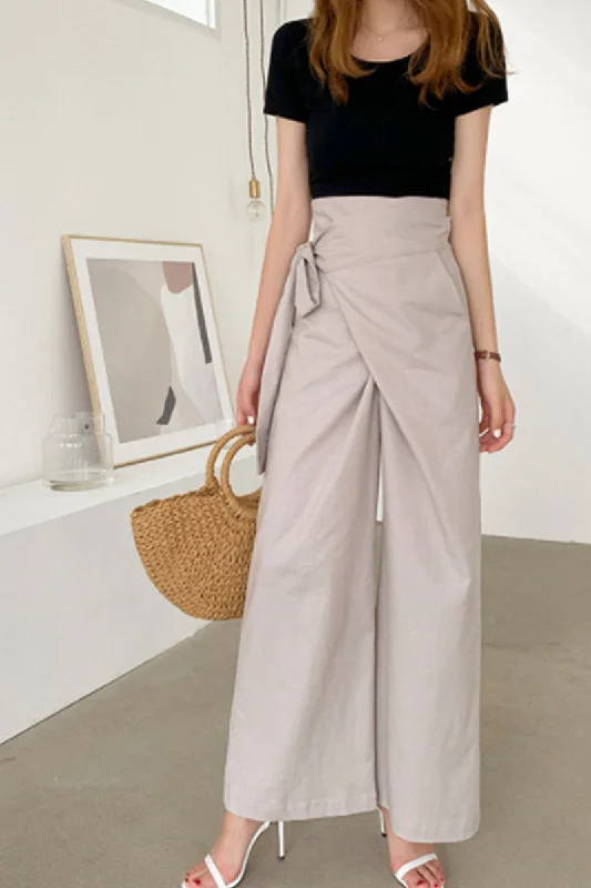 Tuxedo trousers – Formal trousers, often part of a tuxedo set, usually black with a satin stripe down the side.BerryBetty - Tied Waist Pants