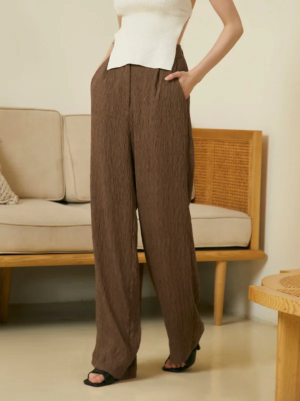 Houndstooth trousers – Trousers featuring the distinctive houndstooth pattern, typically in black and white or muted tones.BerryBetty - Vintage Textured Wide Leg Pants