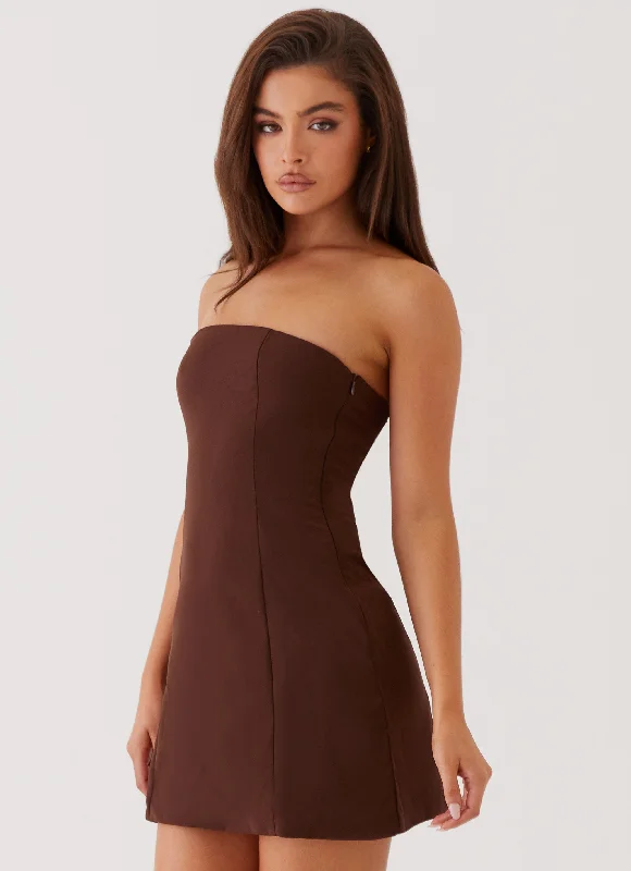 Wrap skirt – Skirt that wraps around the waist and is usually tied at one side.Ayanna Strapless Mini Dress - Chocolate