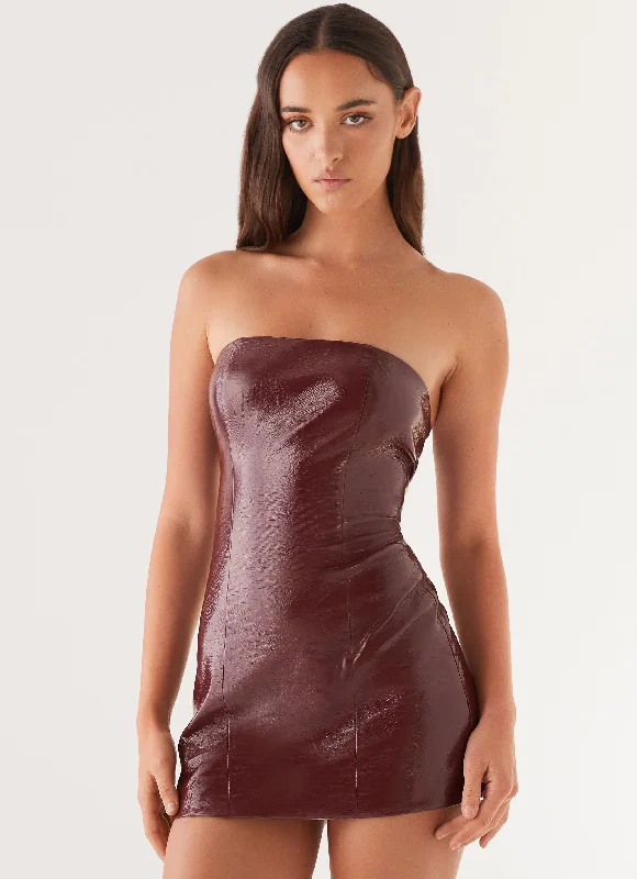 Maxi skirt – Skirt that reaches the ankles or floor, offering a long, flowing silhouette.Big Shot Strapless Mini Dress - Merlot