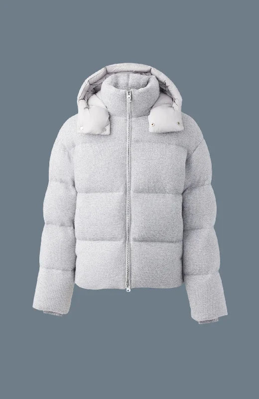 Puffer – Quilted jacket with insulation, often filled with down or synthetic materialSTEVEN