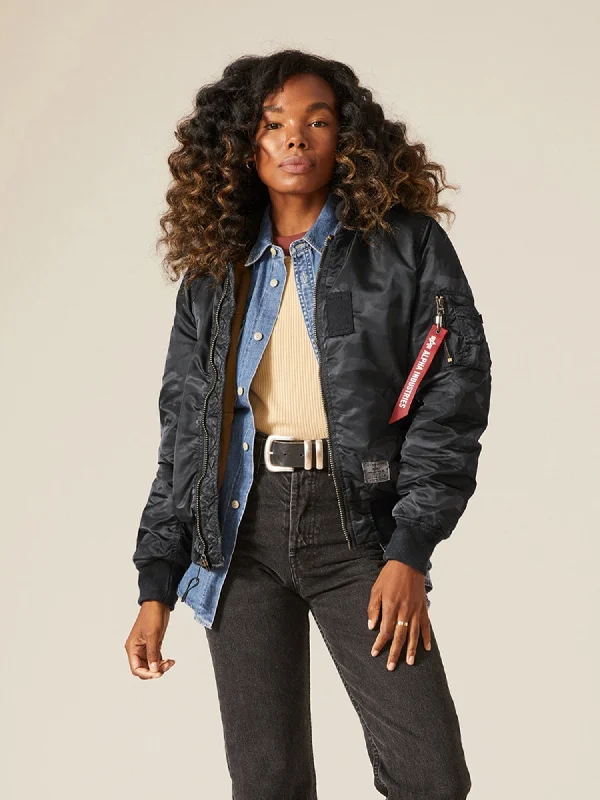 Hooded – With a hoodMA-1 HOODED BATTLEWASH BOMBER JACKET