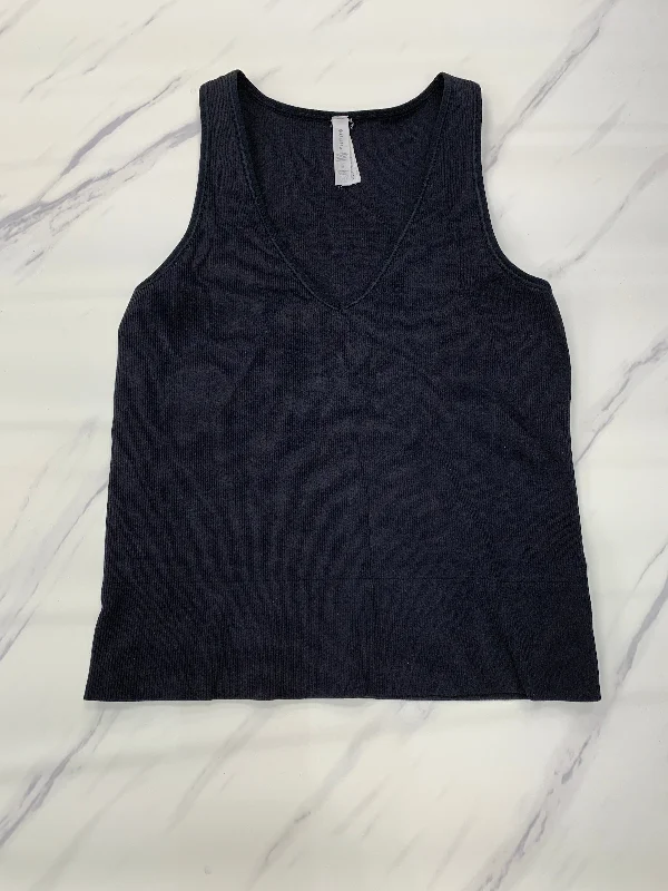 Long vest – Extended length vest, often reaching mid-thigh or kneeBlack Athletic Tank Top Athleta, Size L