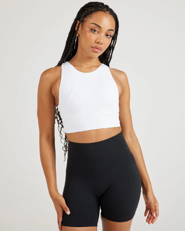 Activewear sports bra – Sports bra designed not only for performance but also for wearing as part of stylish athleisure outfits.Airey Arch Bra - White