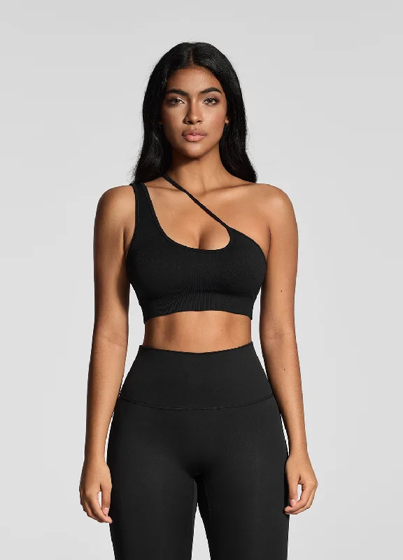 Crossover sports bra – Sports bra with a crossed strap design at the back, offering a stylish and supportive fit.Asymmetrical Sports Bra