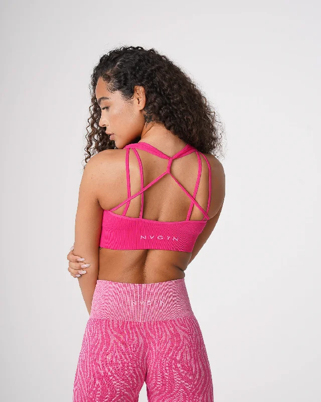 Criss-cross strap sports bra – Sports bra with straps that cross over at the back, providing extra support and a stylish look.Fuchsia Galaxy Ribbed Seamless Bra