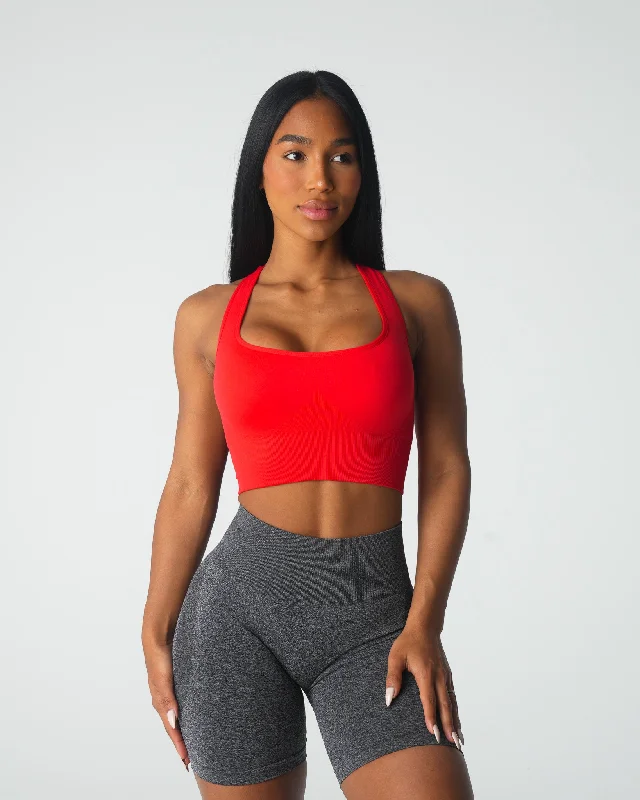 V-neck sports bra – Sports bra with a V-shaped neckline for a flattering and comfortable fit.Scarlet Ignite Seamless Bra