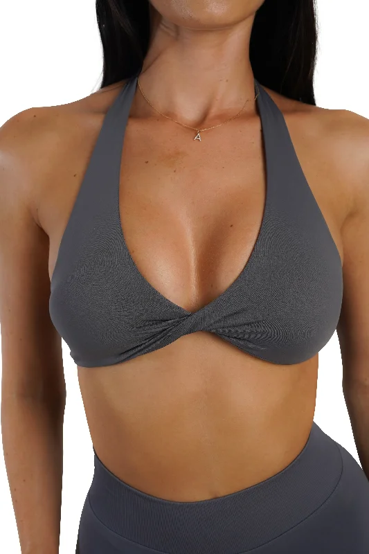 Wireless sports bra – Sports bra without underwire, offering more comfort and flexibility for a wide range of activities.Twist Halter Bra - Storm