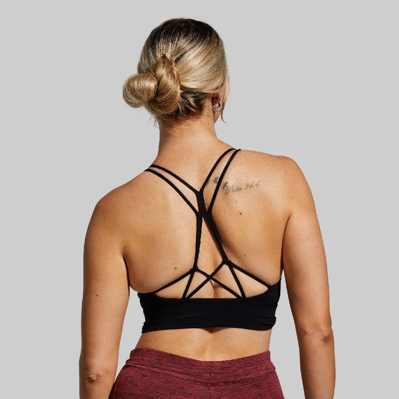 Padded sports bra – Sports bra with soft, removable padding for extra comfort and shape.Untamed Sports Bra (Black)