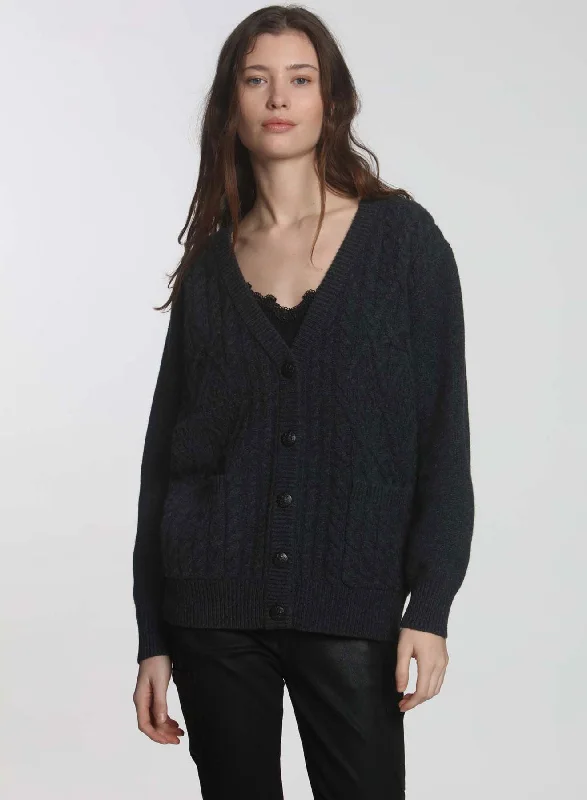 Ribbed – Sweater with textured, vertical stripesGunnar J Cardigan - Charcoal