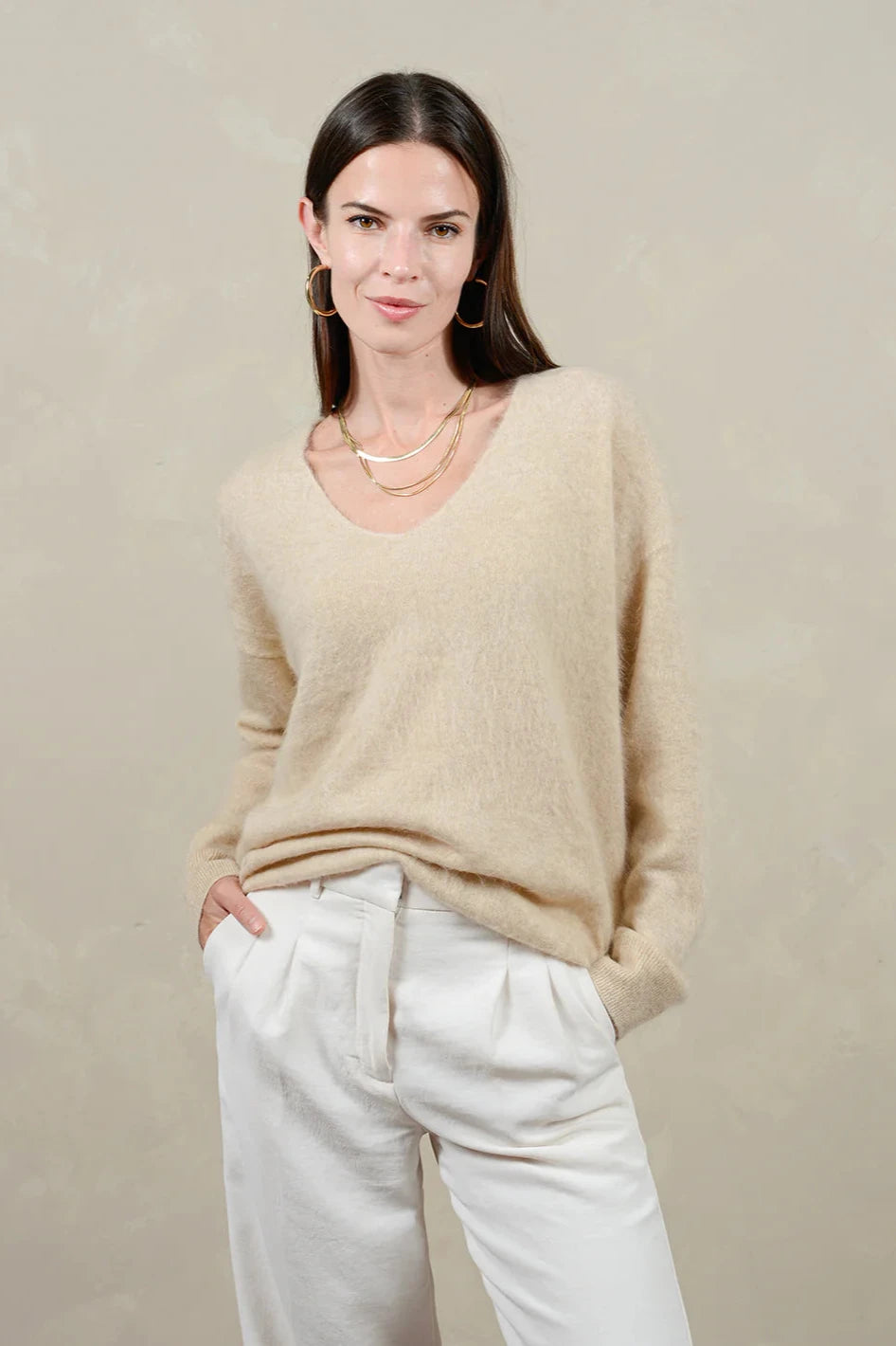 Boxy – Square, loose shape27 Miles Hira Sweater